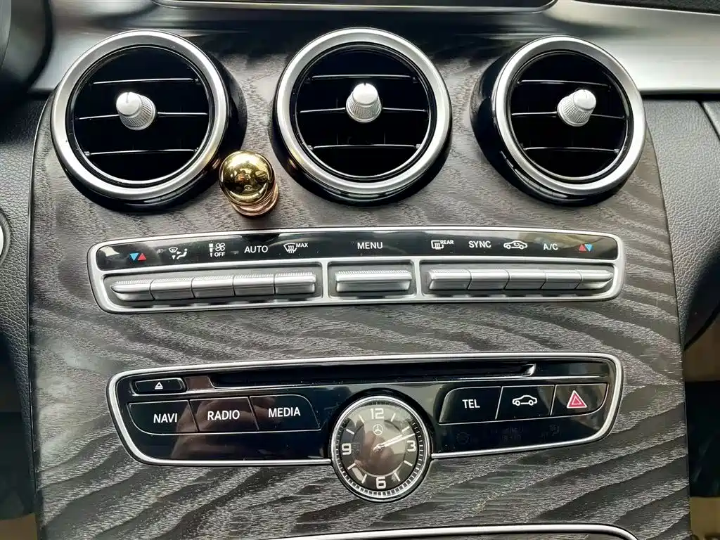 Mercedes-Benz C-Class 2017 Facelift C 200 L Sport Edition фото 15