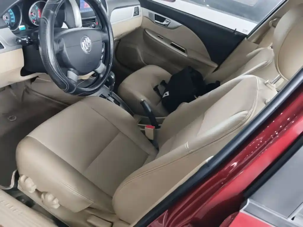 Фото 15 - Buick Excelle