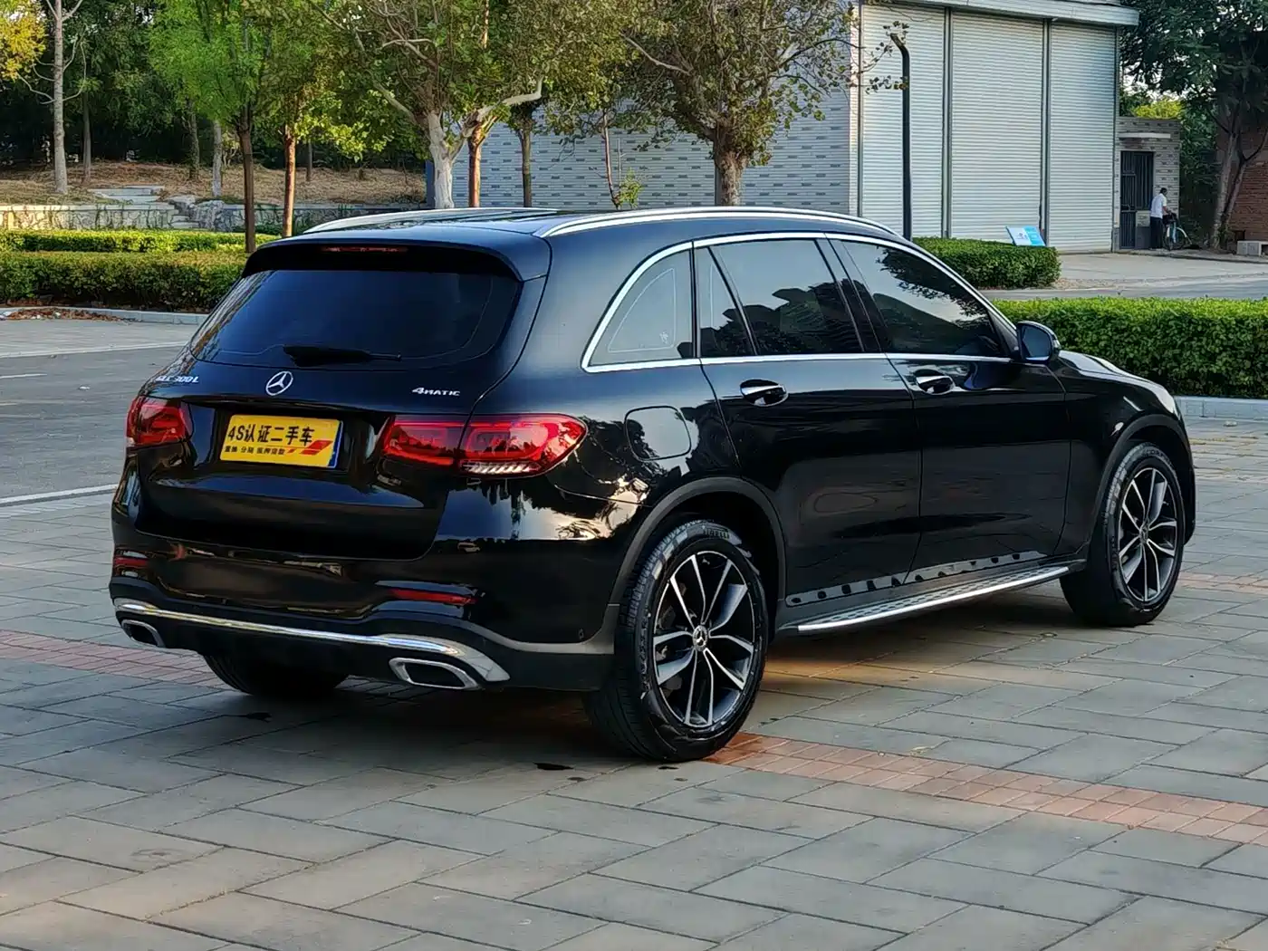 Фото 4 - Mercedes-Benz GLC