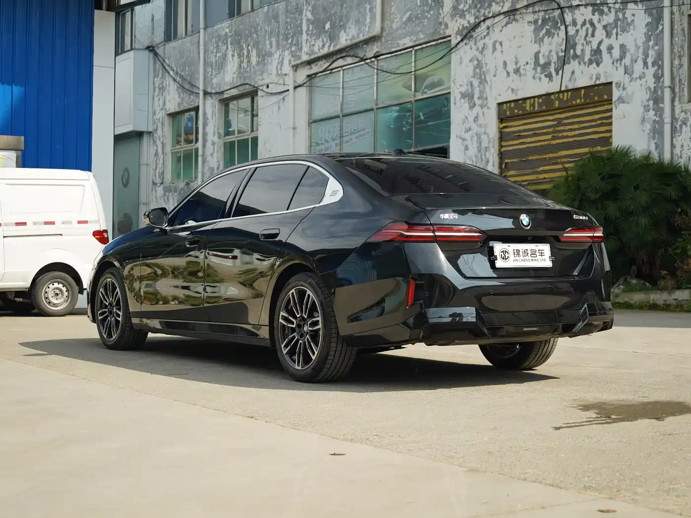 BMW 5-SERIES
