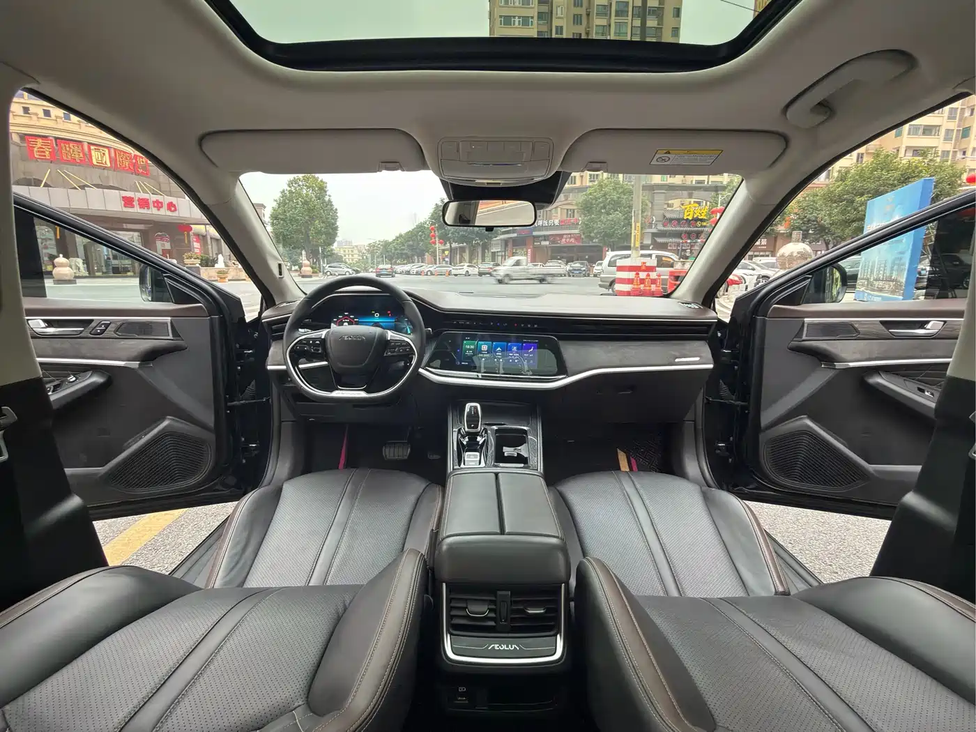 DONGFENG YI HYUN MAX