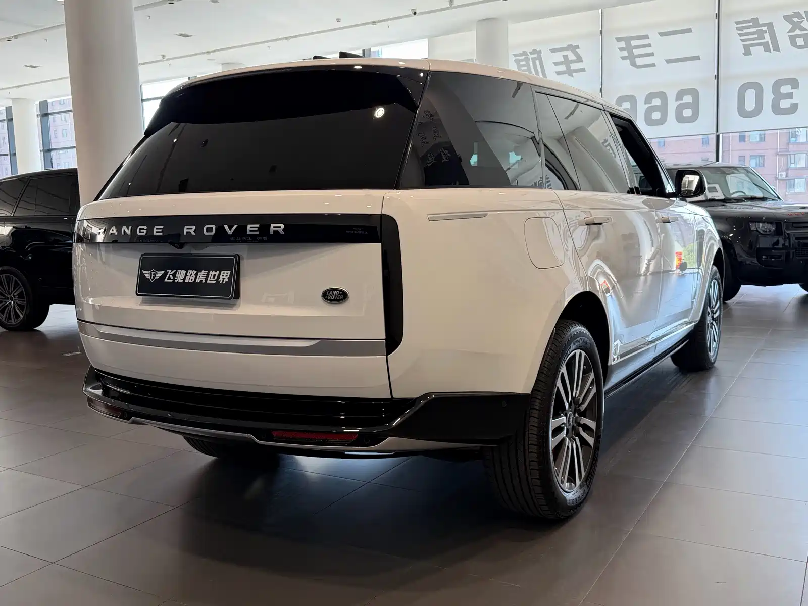 Фото 27 - Land Rover Range Rover