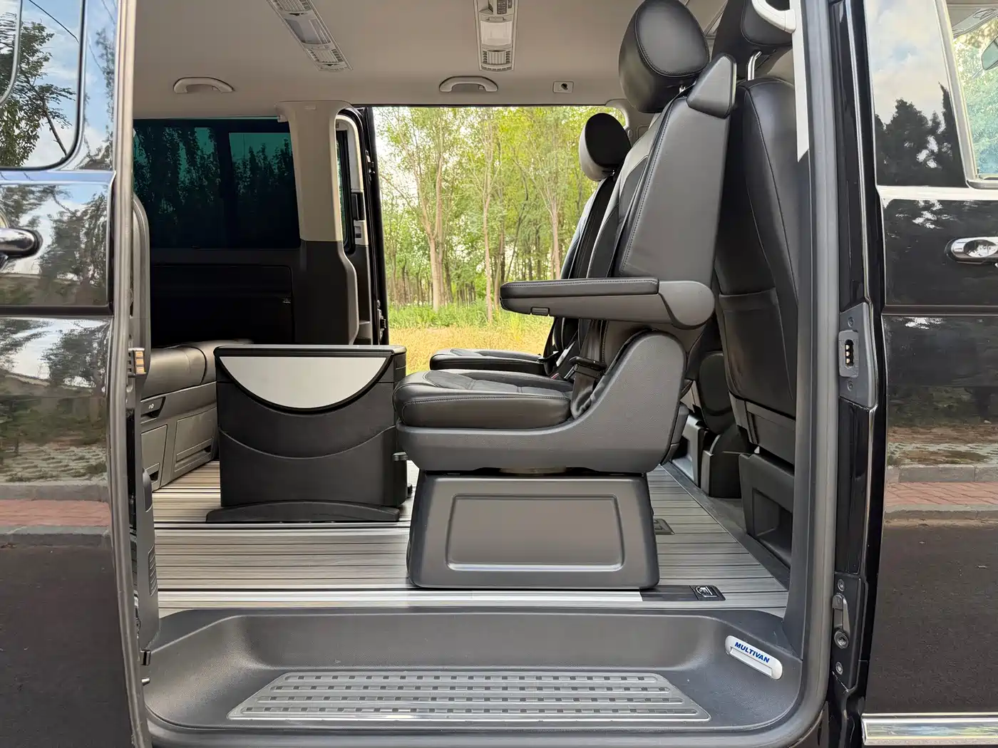 Volkswagen Multivan 2019 2019 2.0TSI 4WD Premium 7-seater