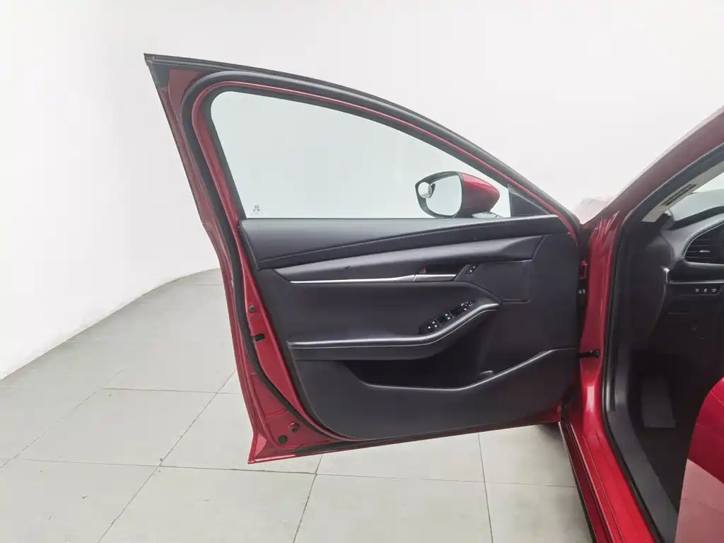 Фото 8 - Mazda Mazda 3
