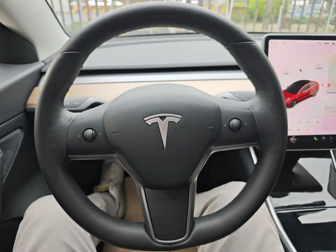 TESLA MODEL 3