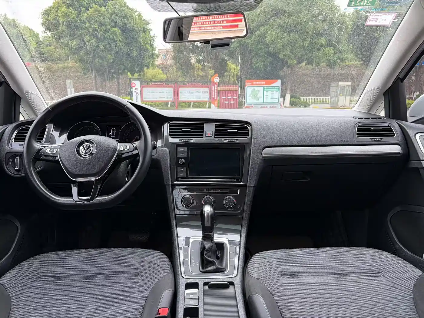 Volkswagen Golf 2019 1.6L Auto Comfort (China V) фото 5
