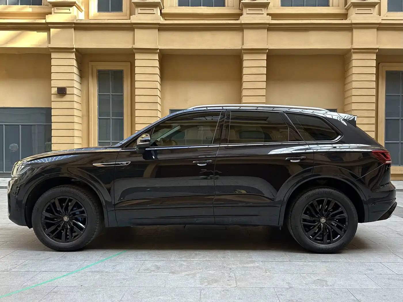 Volkswagen Touareg 2022 2023 2.0TSI R-Line Edition