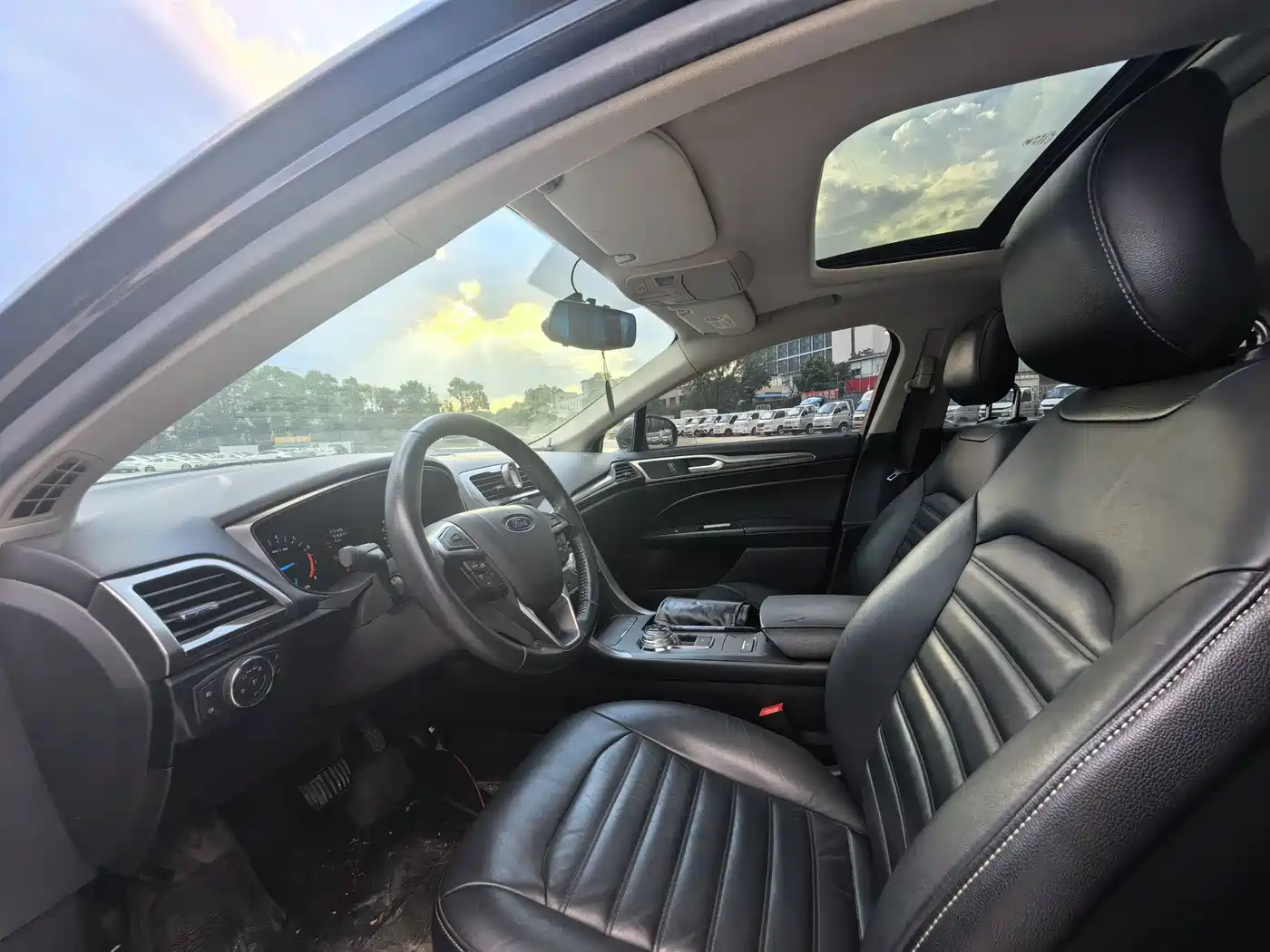Фото 9 - Ford Mondeo