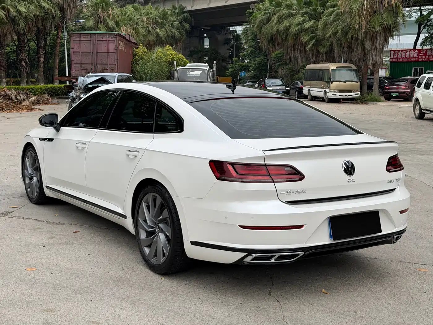 Volkswagen FAW-Volkswagen CC 2023 380TSI Eye-catching Edition фото 9