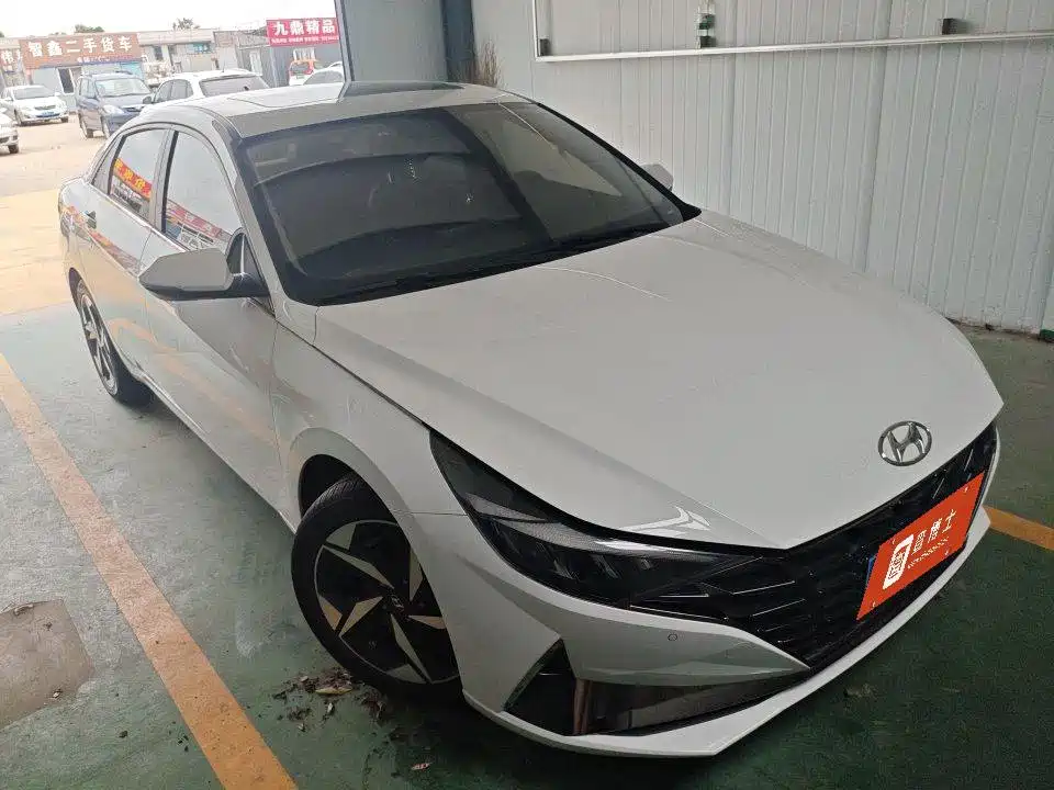 Hyundai Elantra 2023 1.5L CVT GLX Elite Edition фото 2