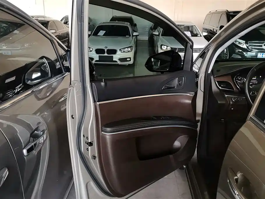 BUICK GL8
