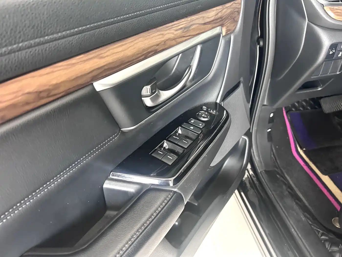 Фото 6 - Honda CR-V