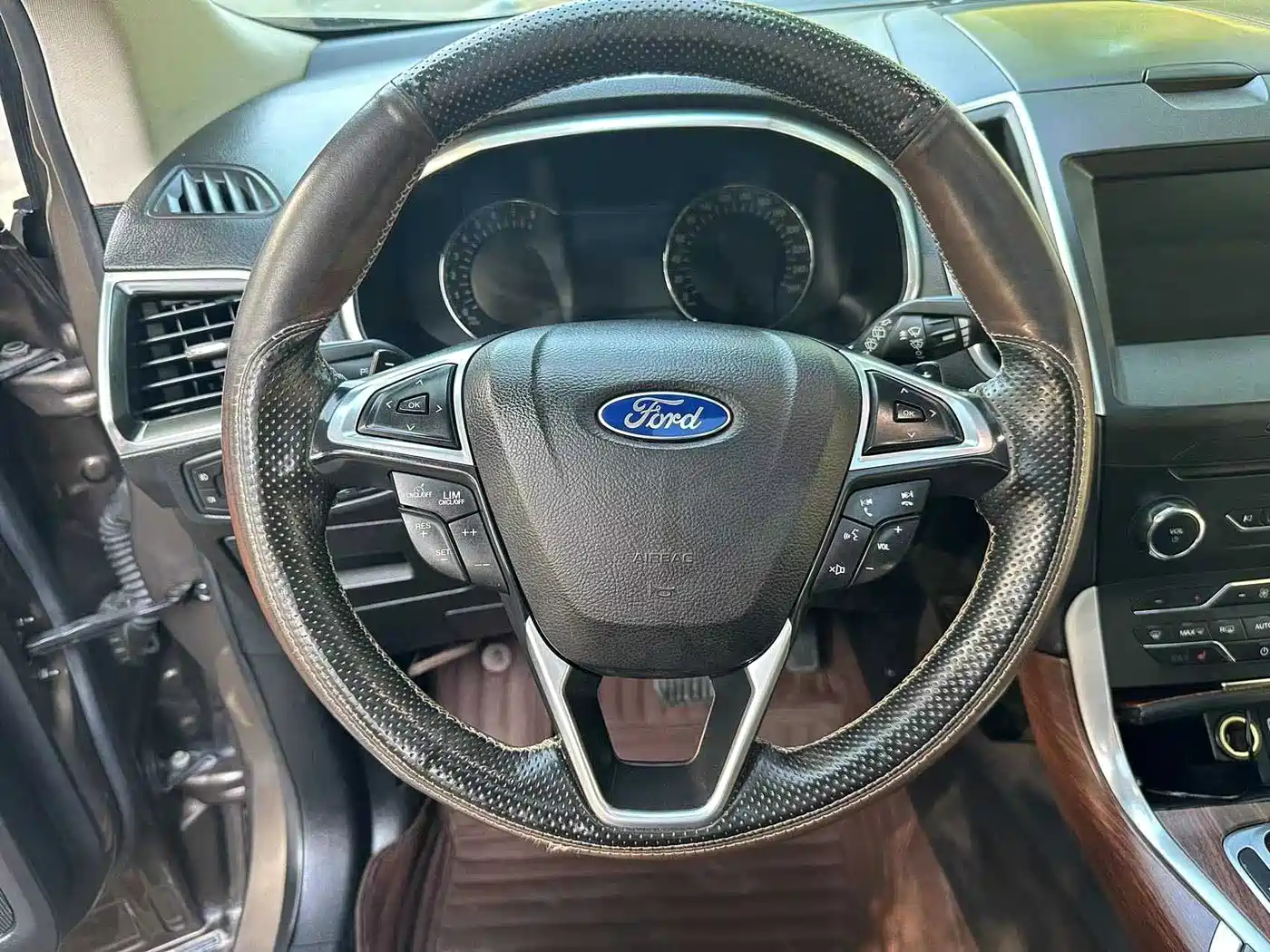 Ford Edge 2015 2015 2.0T GTDi 2WD Luxury