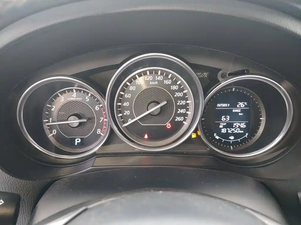 Фото 8 - Mazda Atenza