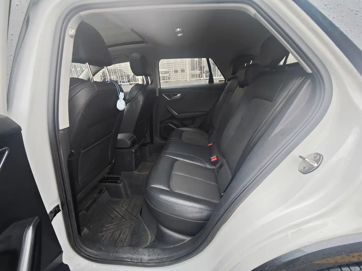 AUDI Q2L E-TRON