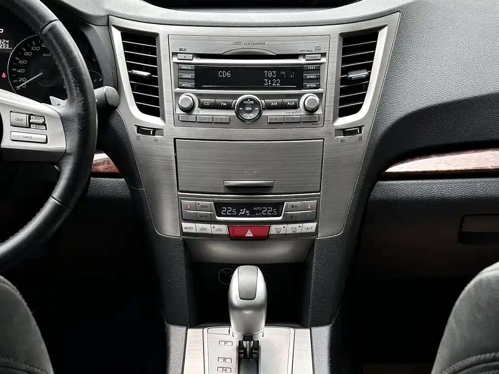 Subaru Outback 2011 2012 2.5i Luxury Edition