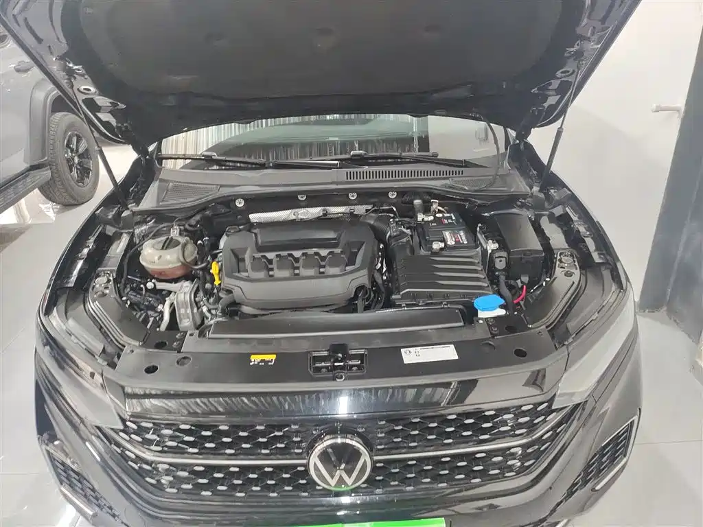 Volkswagen Passat 2024 330TSI Starlight Elite Edition фото 20