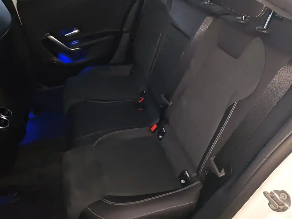 Mercedes-Benz A-Class 2022 A 200 L Sport Sedan Style фото 17