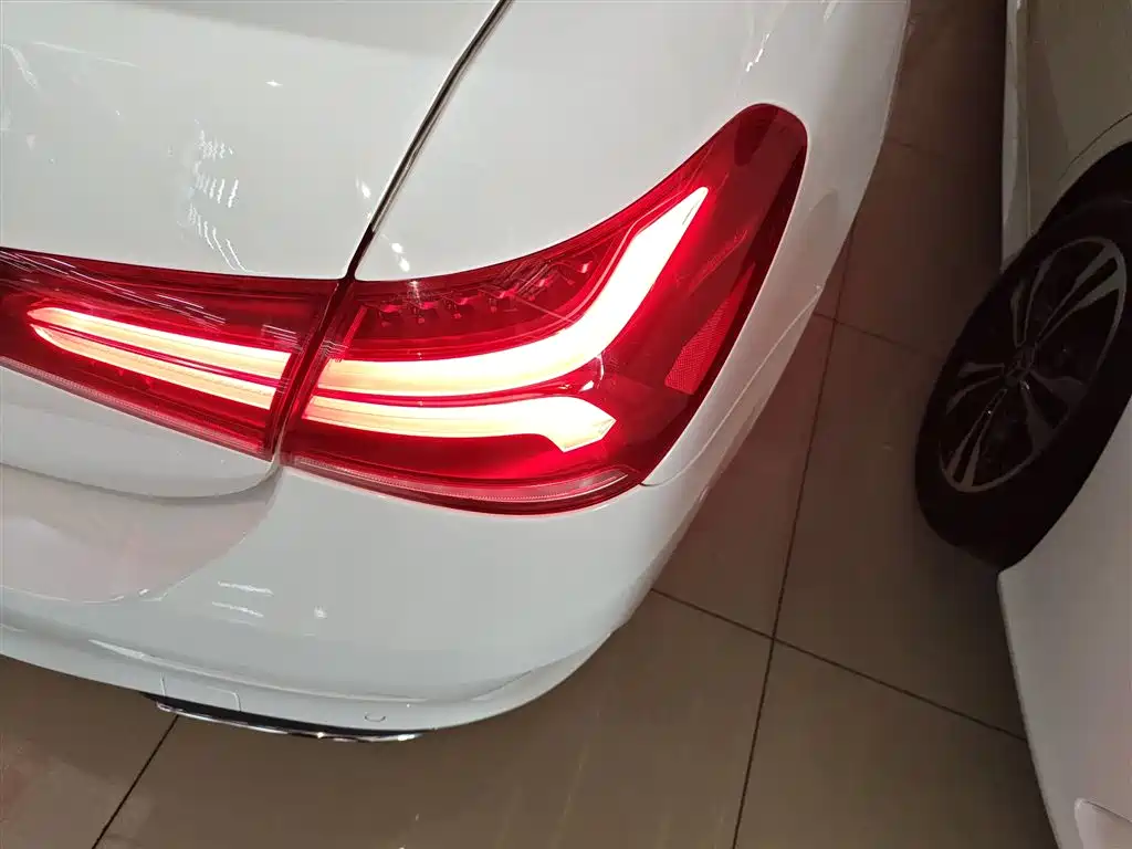 Mercedes-Benz A-Class 2022 A 200 L Sport Sedan Style фото 8