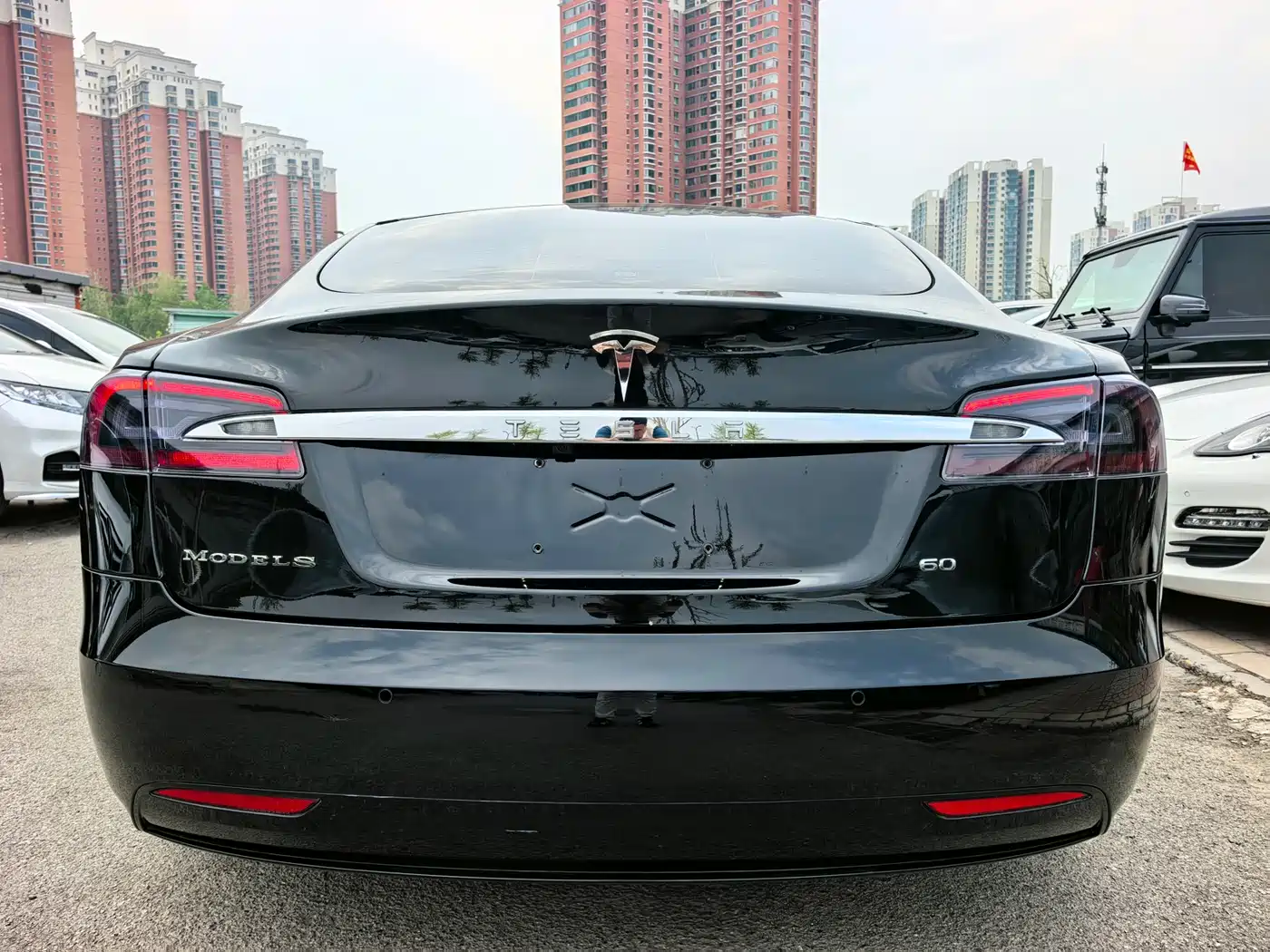 TESLA MODEL S