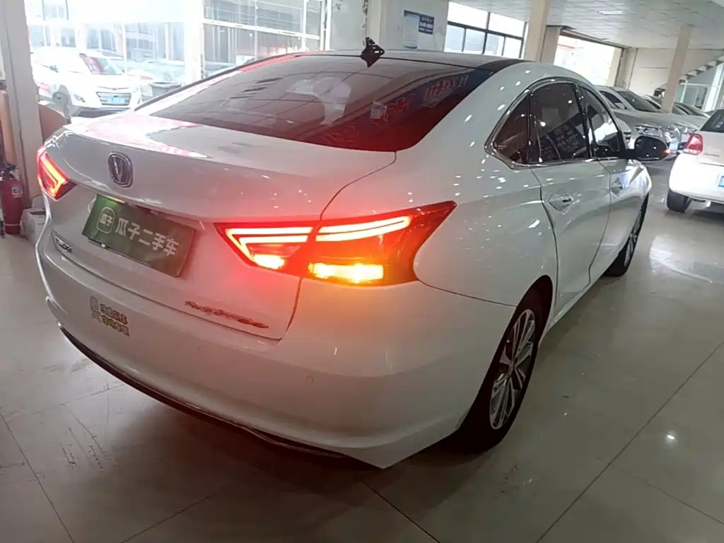 Changan Raeton CC 2018 2018 1.5T Automatic Luxury Class China V
