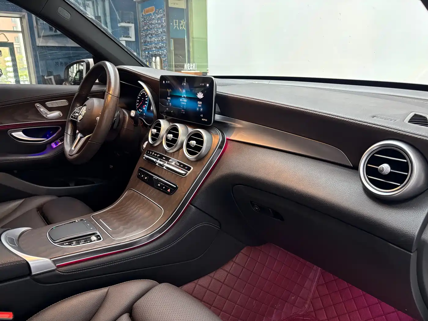 Mercedes-Benz GLC 2020 Facelift GLC 260 L 4MATIC Luxury фото 5