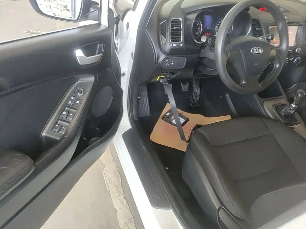 Kia K3S 2015 2014 1.6L Manual GL