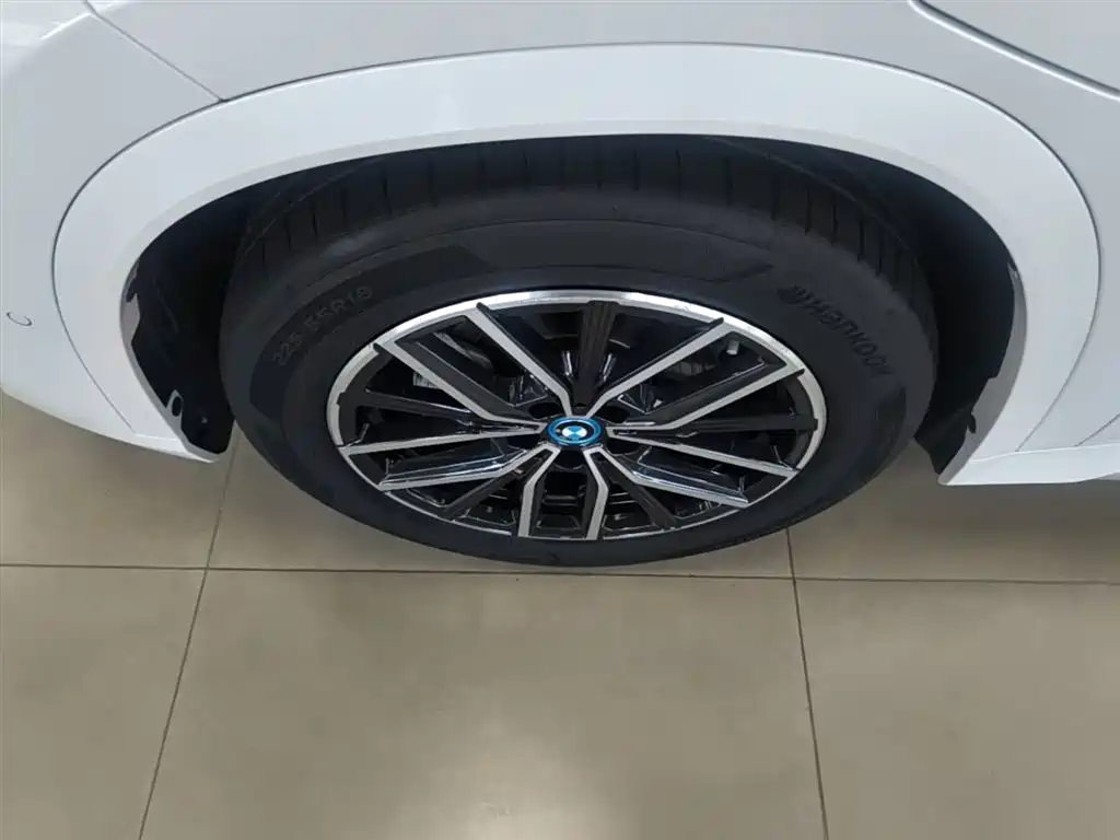 BMW iX1 2023 eDrive25L M Sport Package фото 23