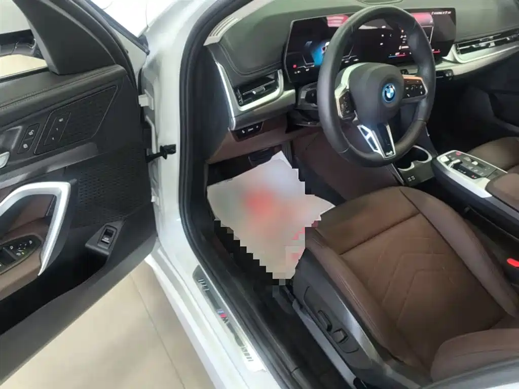 BMW iX1 2023 eDrive25L M Sport Package фото 16