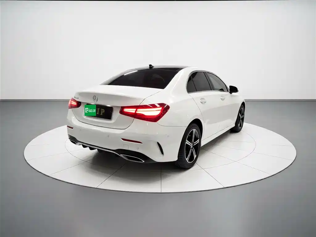 Mercedes-Benz A-Class 2025 A 200 L Fashion Edition фото 5