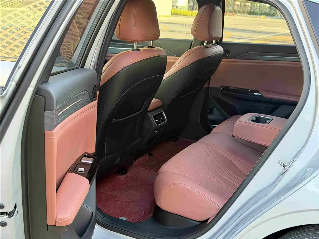 Geely Galaxy Galaxy L6 2025 2025 EM-i 140km Starship Edition