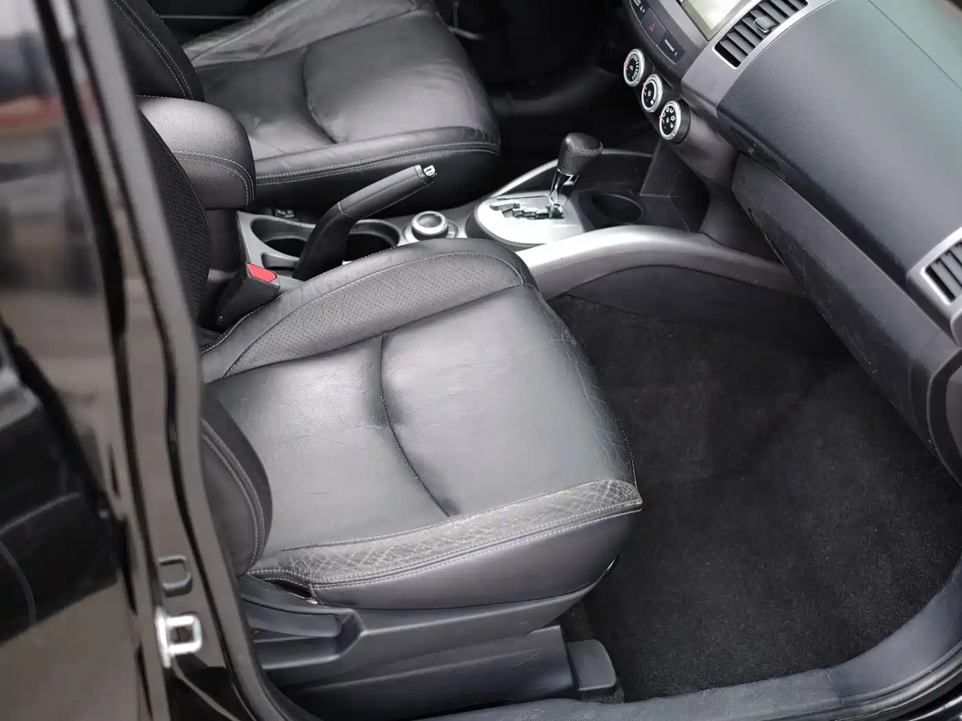 Mitsubishi Outlander (Import) 2009 2.4 Fashion фото 39
