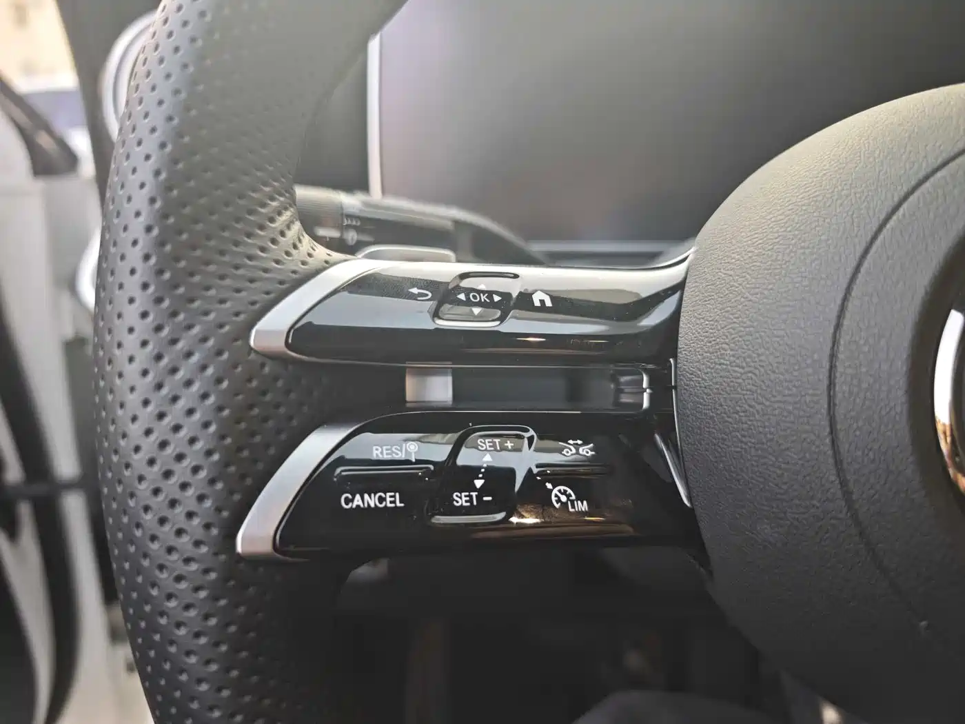 Mercedes-Benz C-Class 2025 C 260 L Sport Edition фото 7