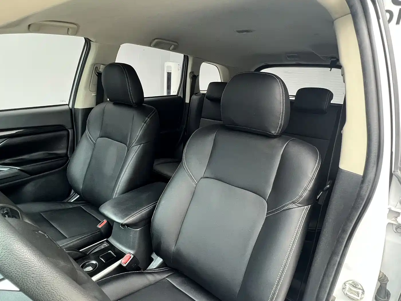 Mitsubishi Outlander 2021 2.0L 2WD Smooth Ride Version 5-Seater фото 11