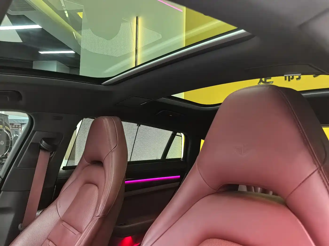Porsche Panamera 2019 Panamera 4 Executive Long Wheelbase 2.9T фото 18