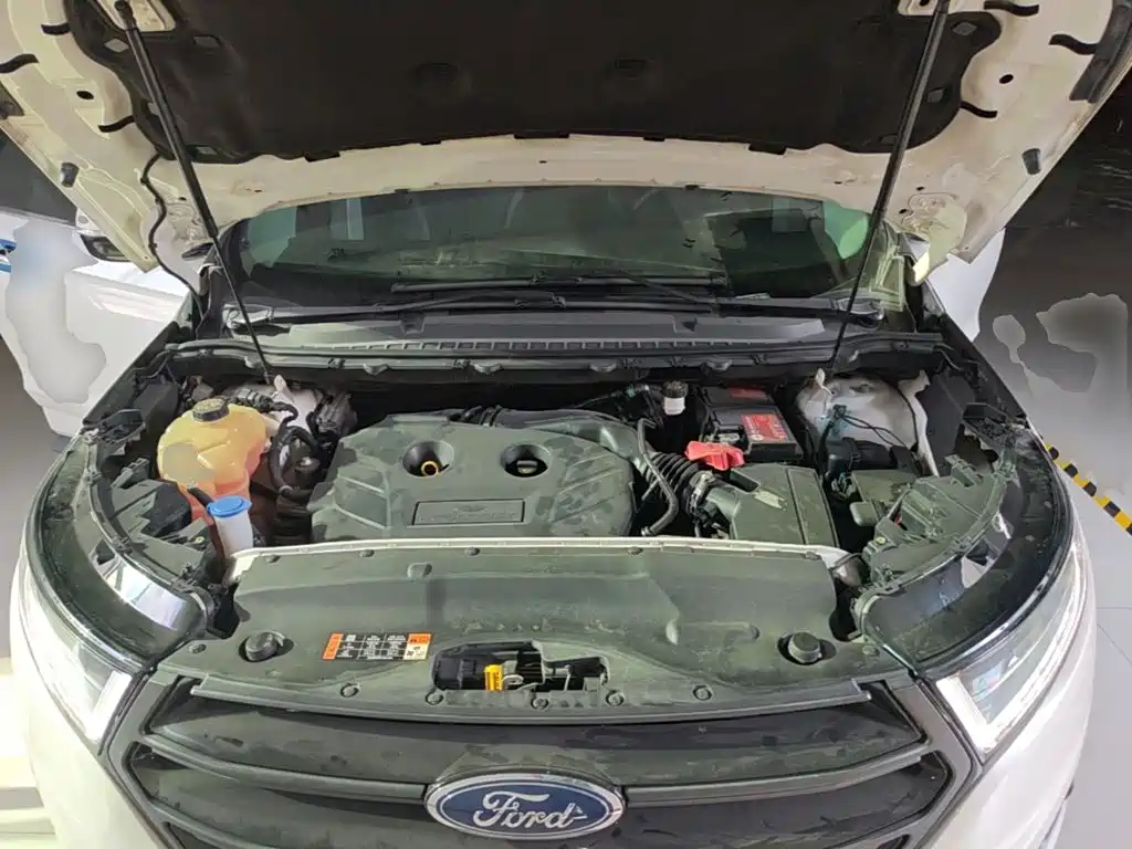 Photo 20 - Ford Edge