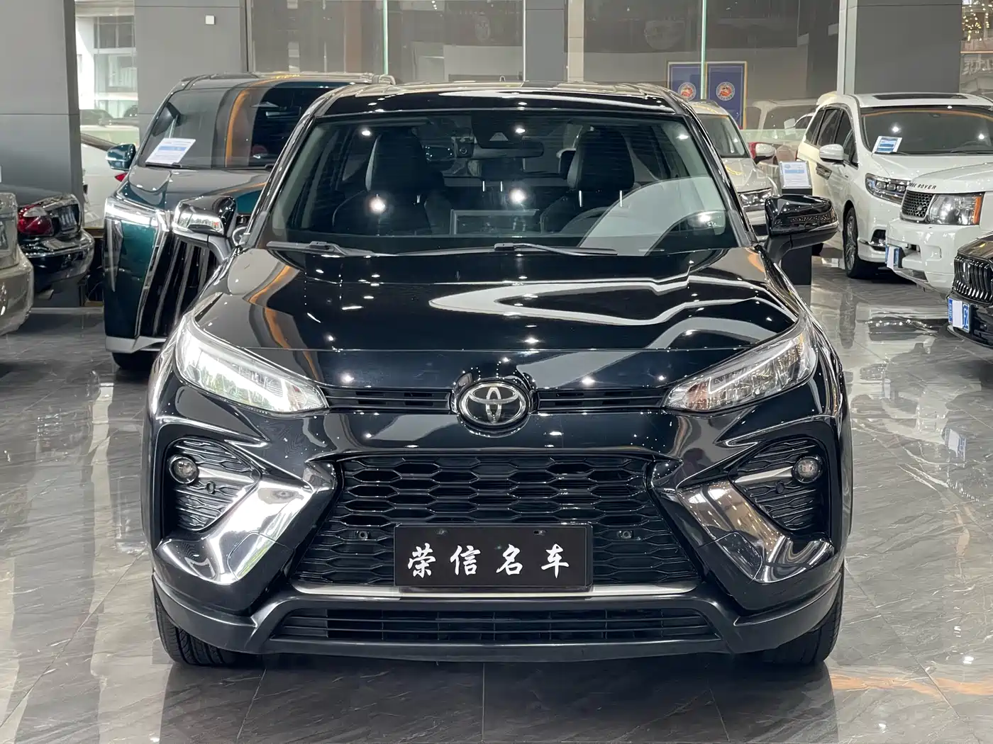 Toyota Wildlander 2020 2.0L CVT 2WD Luxury Edition фото 2