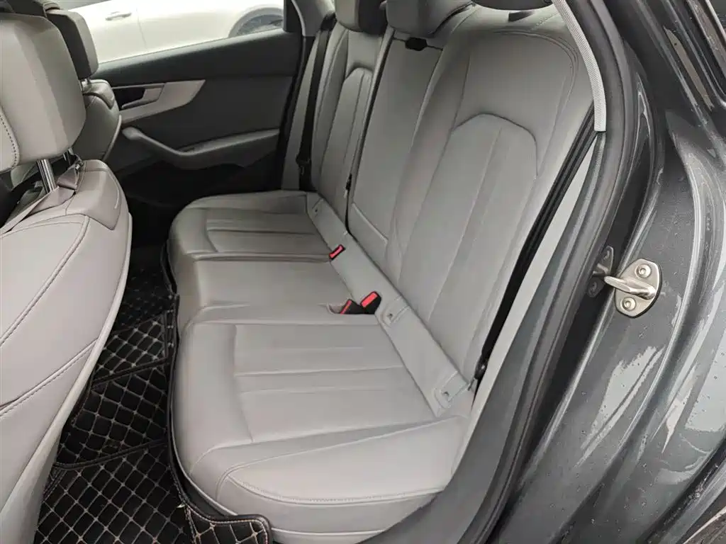 Audi A4L 2020 40 TFSI Fashion Dynamic Edition фото 13