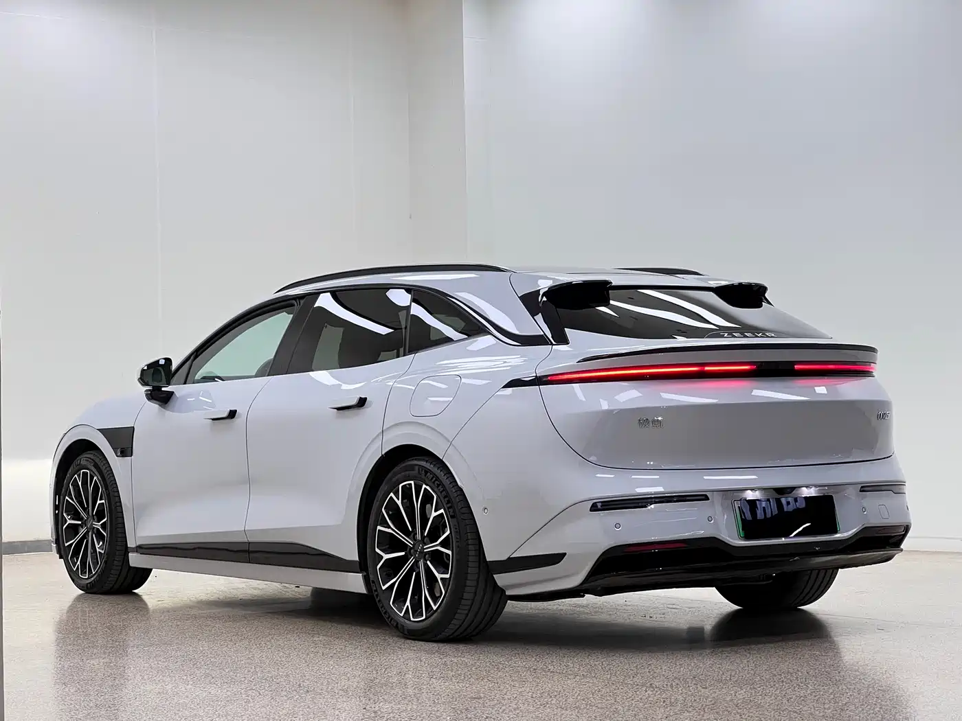 ZEEKR EXTREME KRYPTON 007GT
