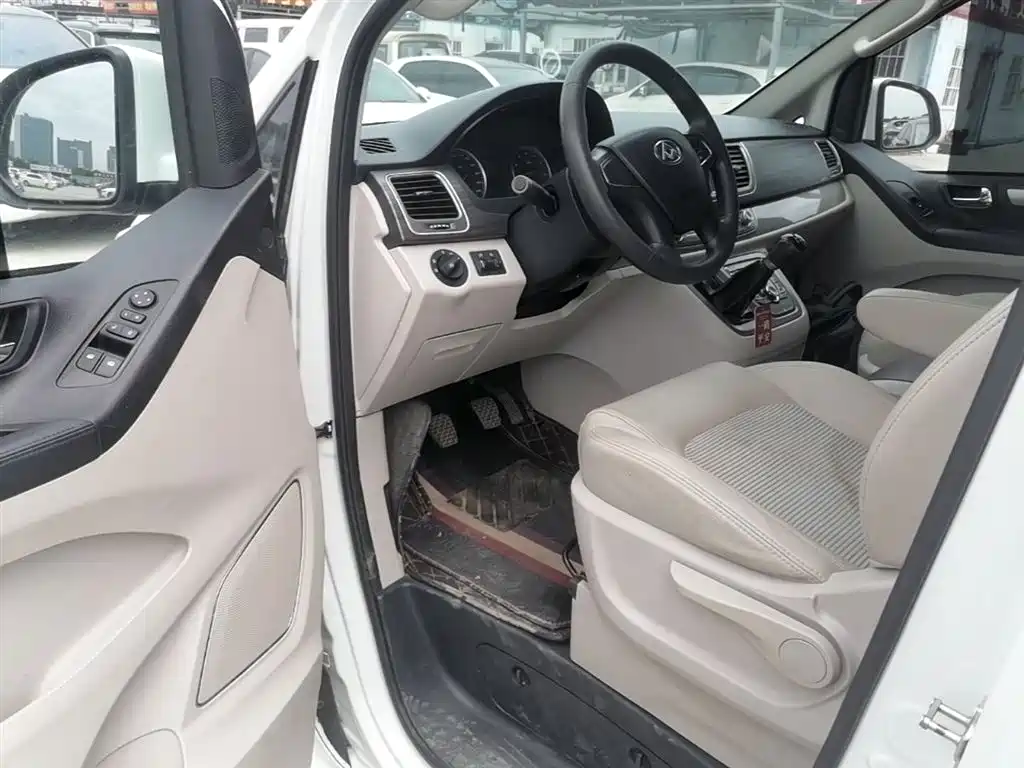 SAIC Maxus Maxus G10 2018 PLUS 2.4L Manual Elite Edition фото 16