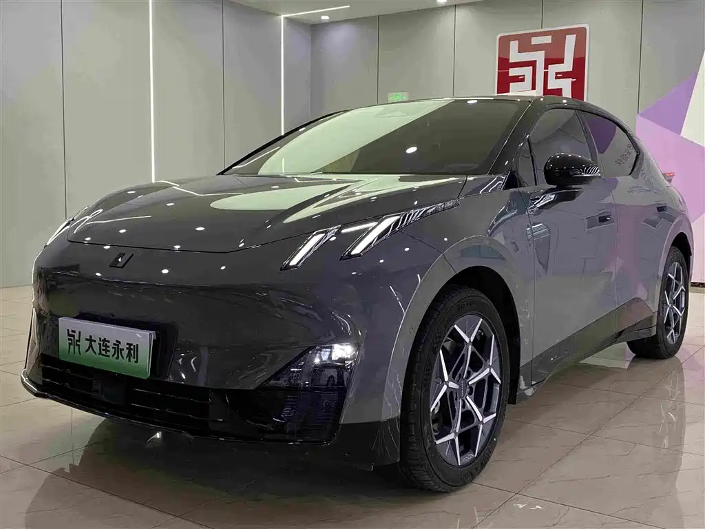 صورة 1 - Lynk & Co Z20