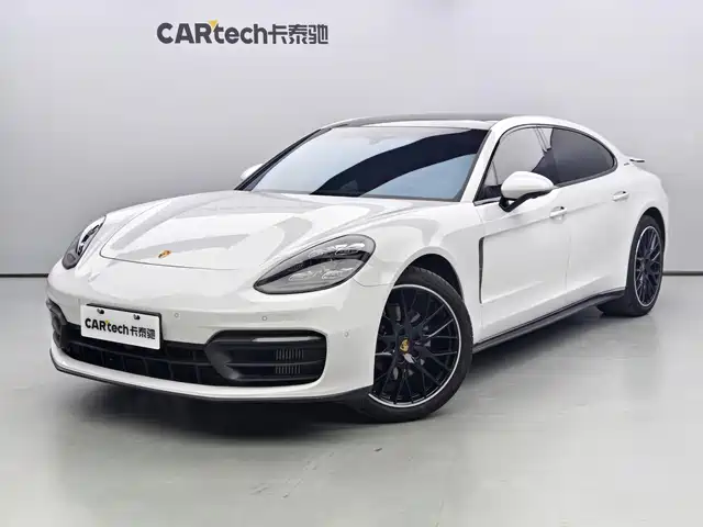 Porsche Panamera 2022