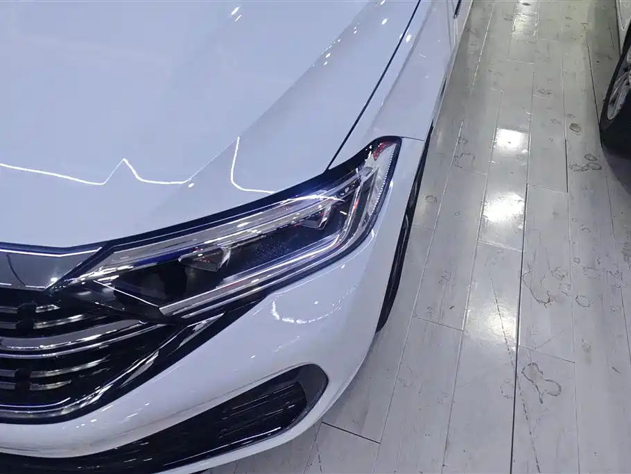 Volkswagen Sagitar 2023 300TSI DSG Excellence Edition фото 5