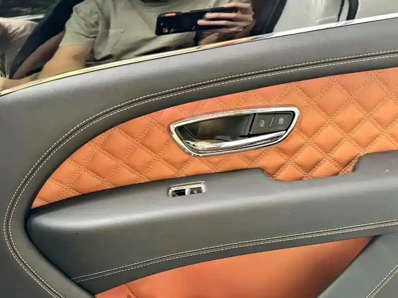 Bentley Bentayga Hybrid 2022 2021 3.0T PHEV
