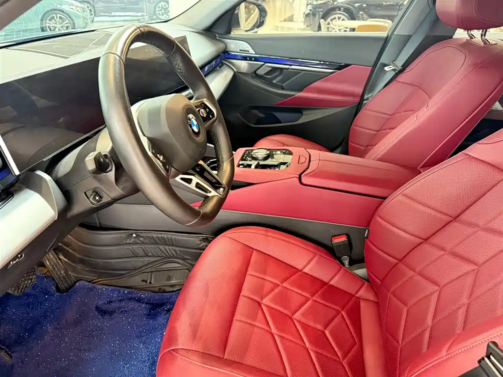 BMW 5 Series 2024 530Li Leading M Sport Package фото 11