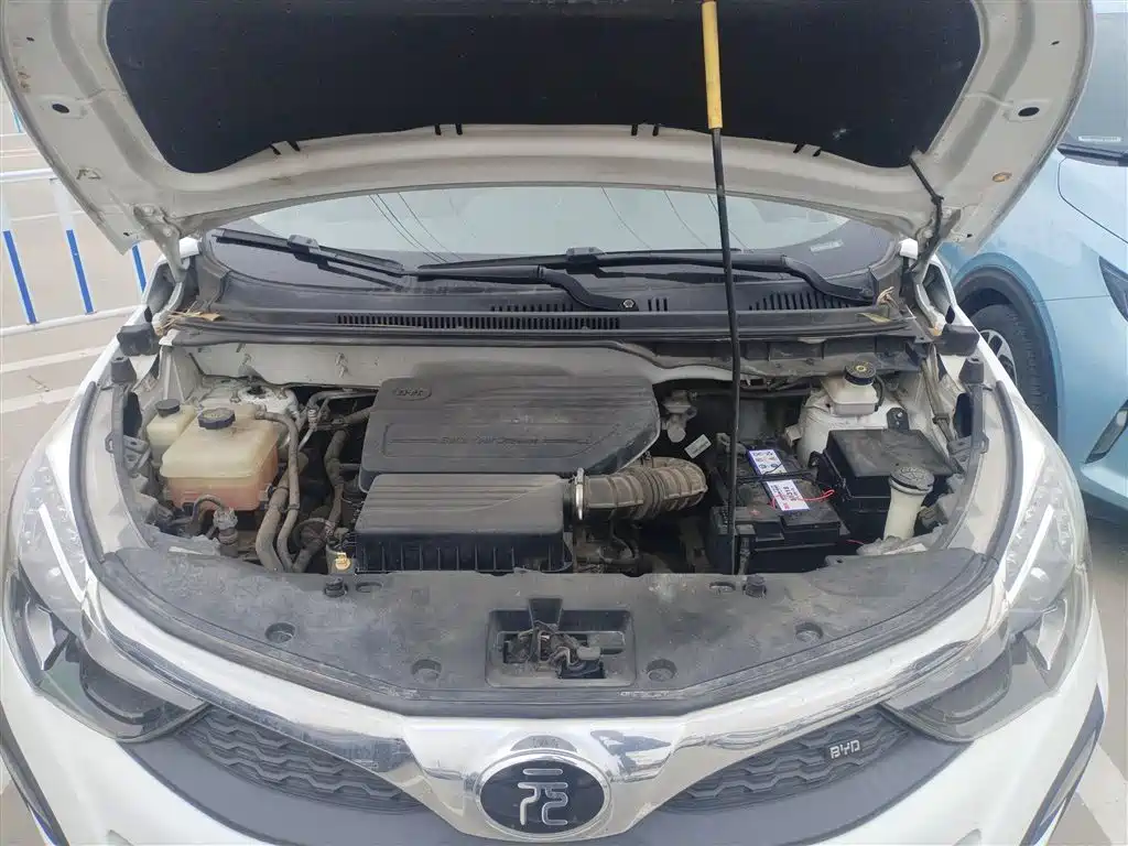 BYD Yuan 2017 1.5L Auto Cool Connect фото 20