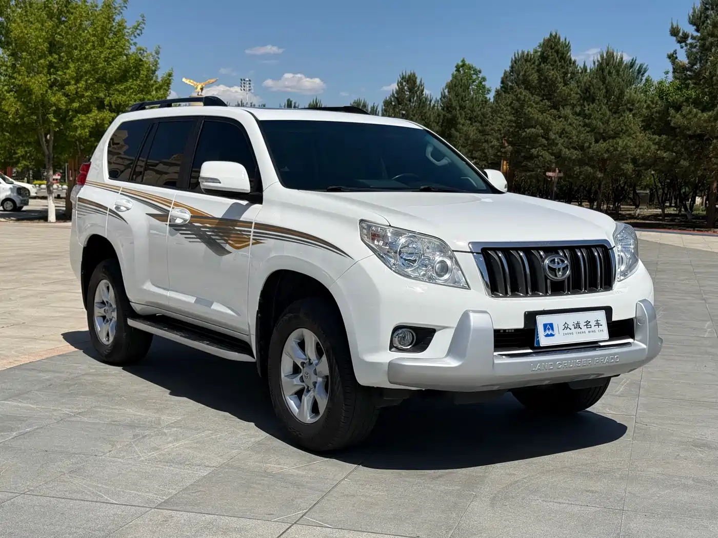 Toyota Prado 2010 4.0L Automatic TX-L фото 2