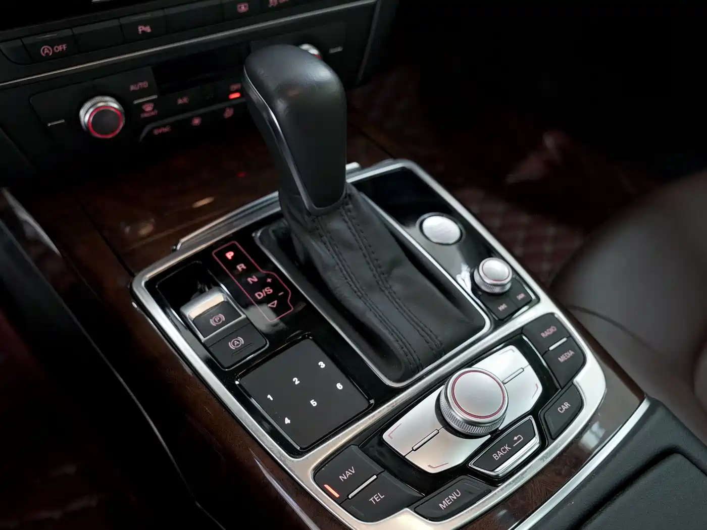 Audi A6L 2016 30 FSI Comfort фото 8
