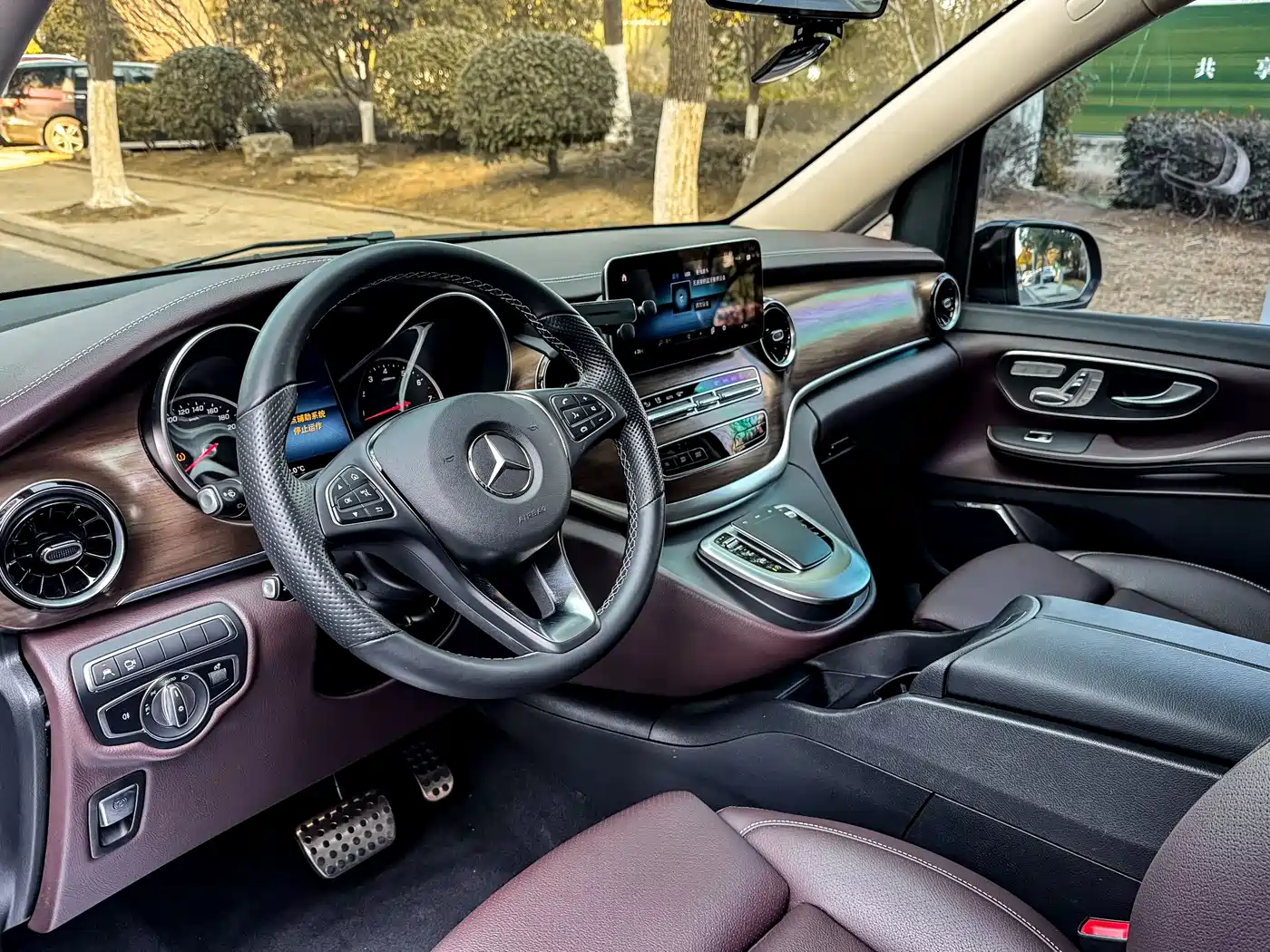 MERCEDES-BENZ V CLASS