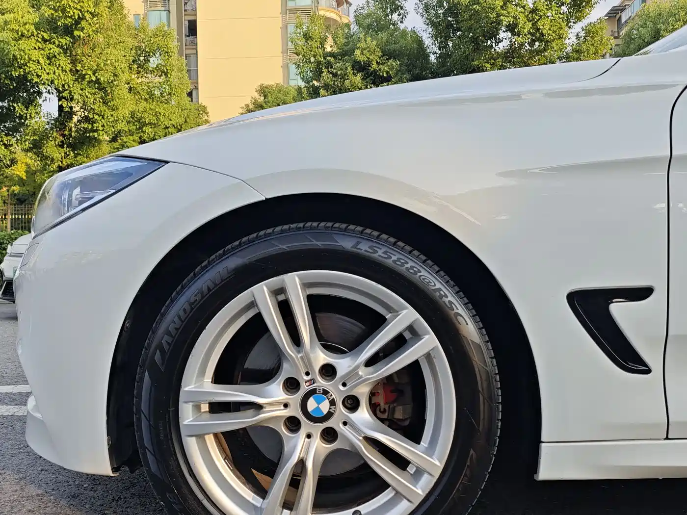 BMW 3 Series GT 2017 330i xDrive M Sport фото 8